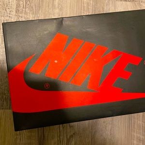 Jordan 1 box